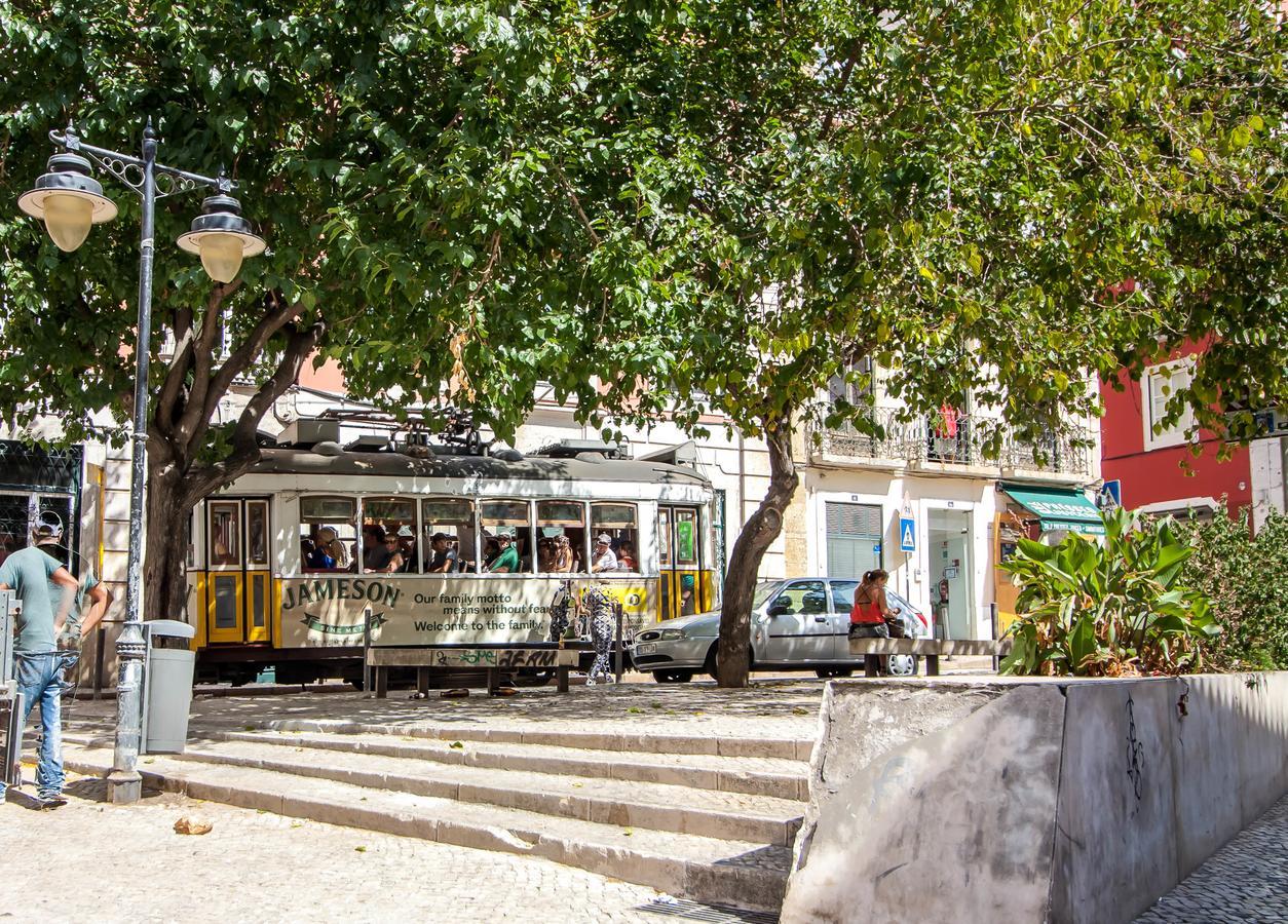 Lisbon Palace Apartment Exterior photo
